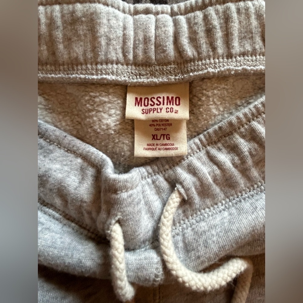 XL - Mossimo Supply Co Shorts - Picture 2 of 4